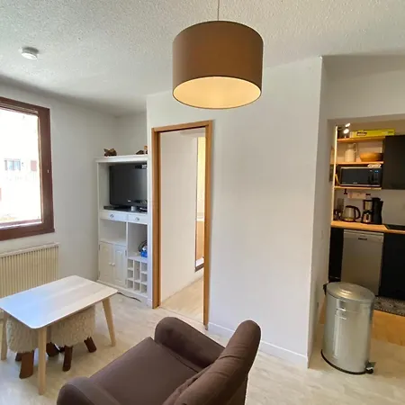 06cc In The Heart Of The Apartment